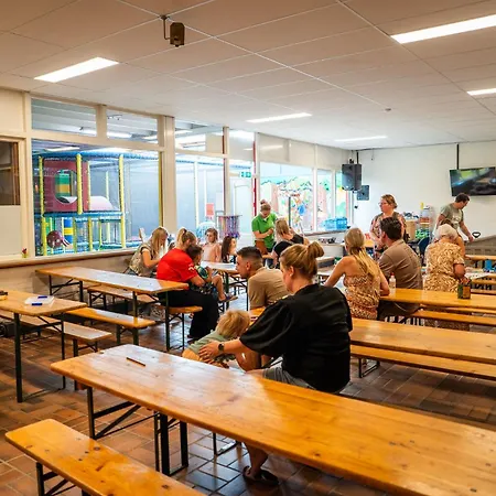 Recreatiepark 't Gelloo 4* إيدي